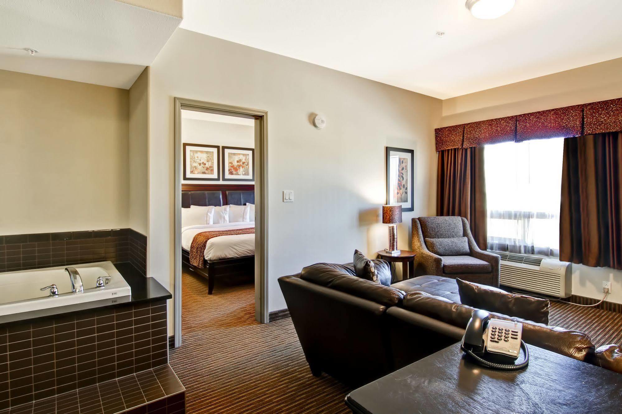 Canalta Hotel Tisdale Bagian luar foto