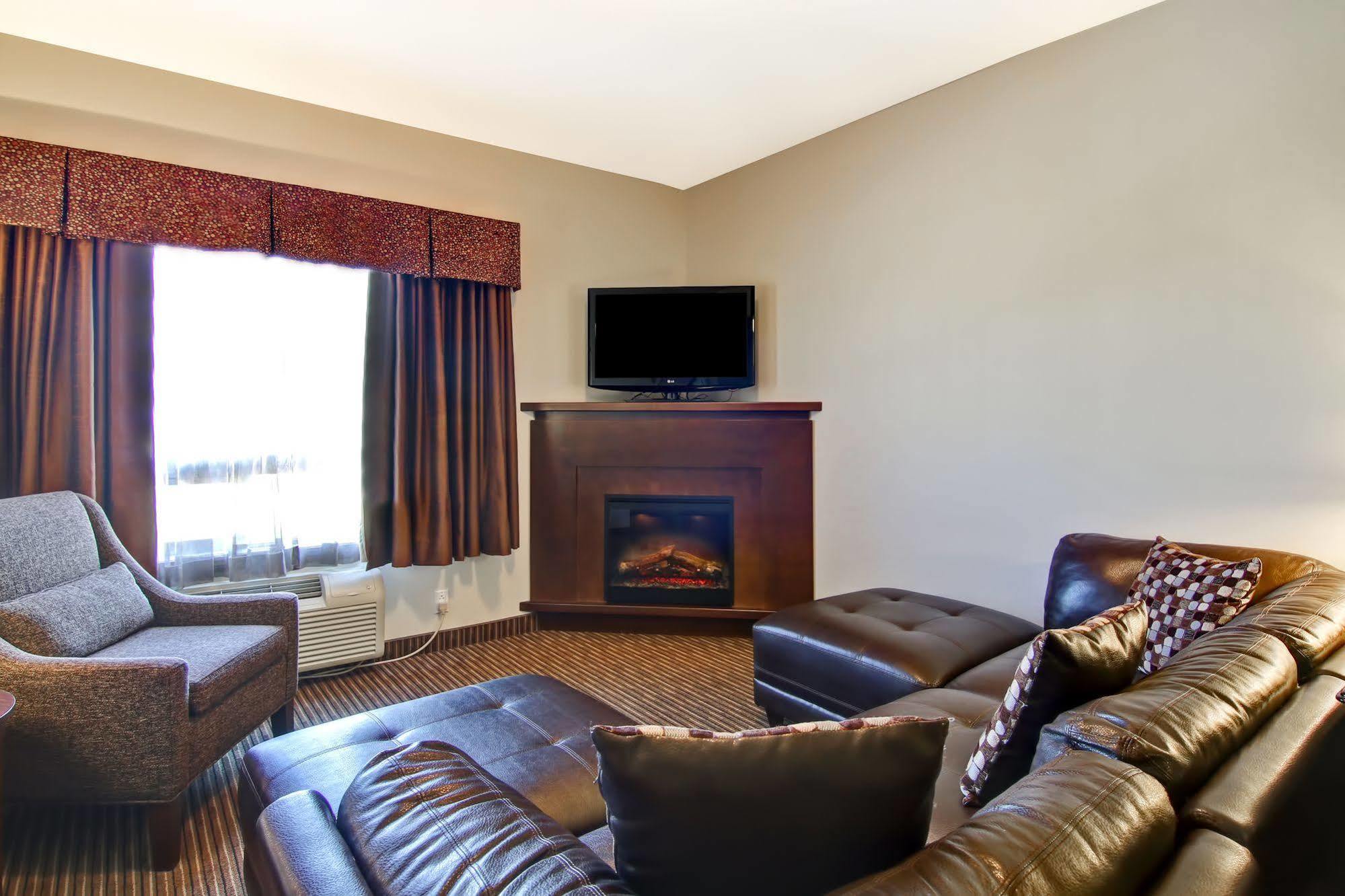 Canalta Hotel Tisdale Bagian luar foto